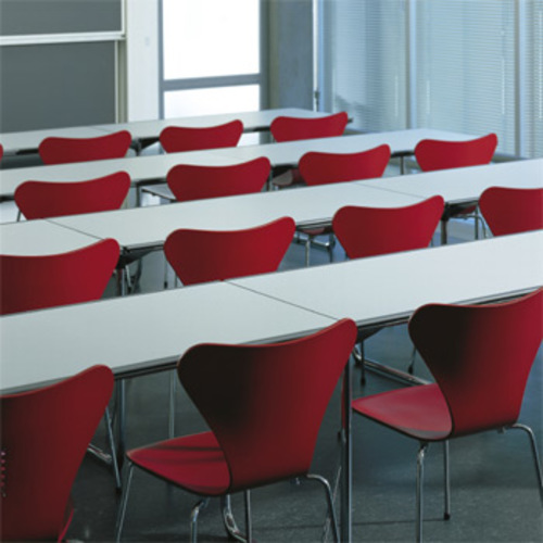 Modell 3107 LA Stuhl der Serie 7 [Lackiert] - Fritz Hansen - Arne Jacobsen Stahlrohrklassiker