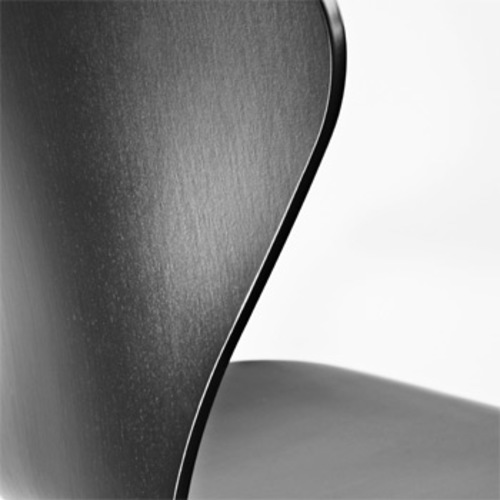 Modell 3107 GE Stuhl der Serie 7 [Gefärbte Esche / Lasiert] - Fritz Hansen - Arne Jacobsen Designstuhl