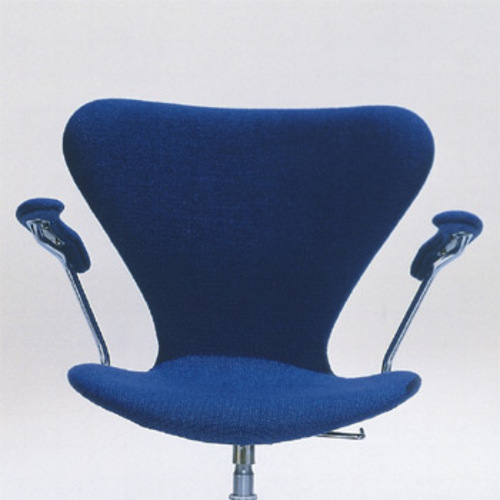 Modell 3207 VP Armlehnenstuhl der Serie 7 [Vollgepolstert] - Fritz Hansen - Arne Jacobsen Designerstuhl