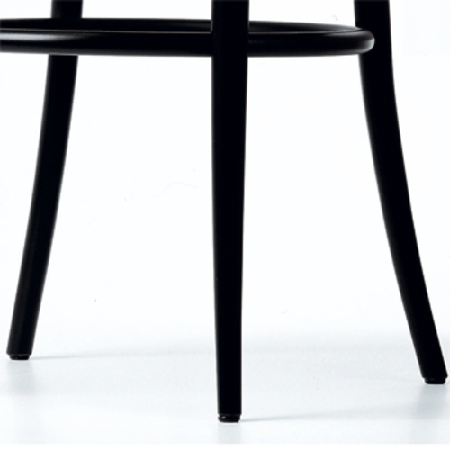 Bugholz Klassiker 210 R mit Armlehnen - Thonet - August Thonet Kaffeehausstuhl