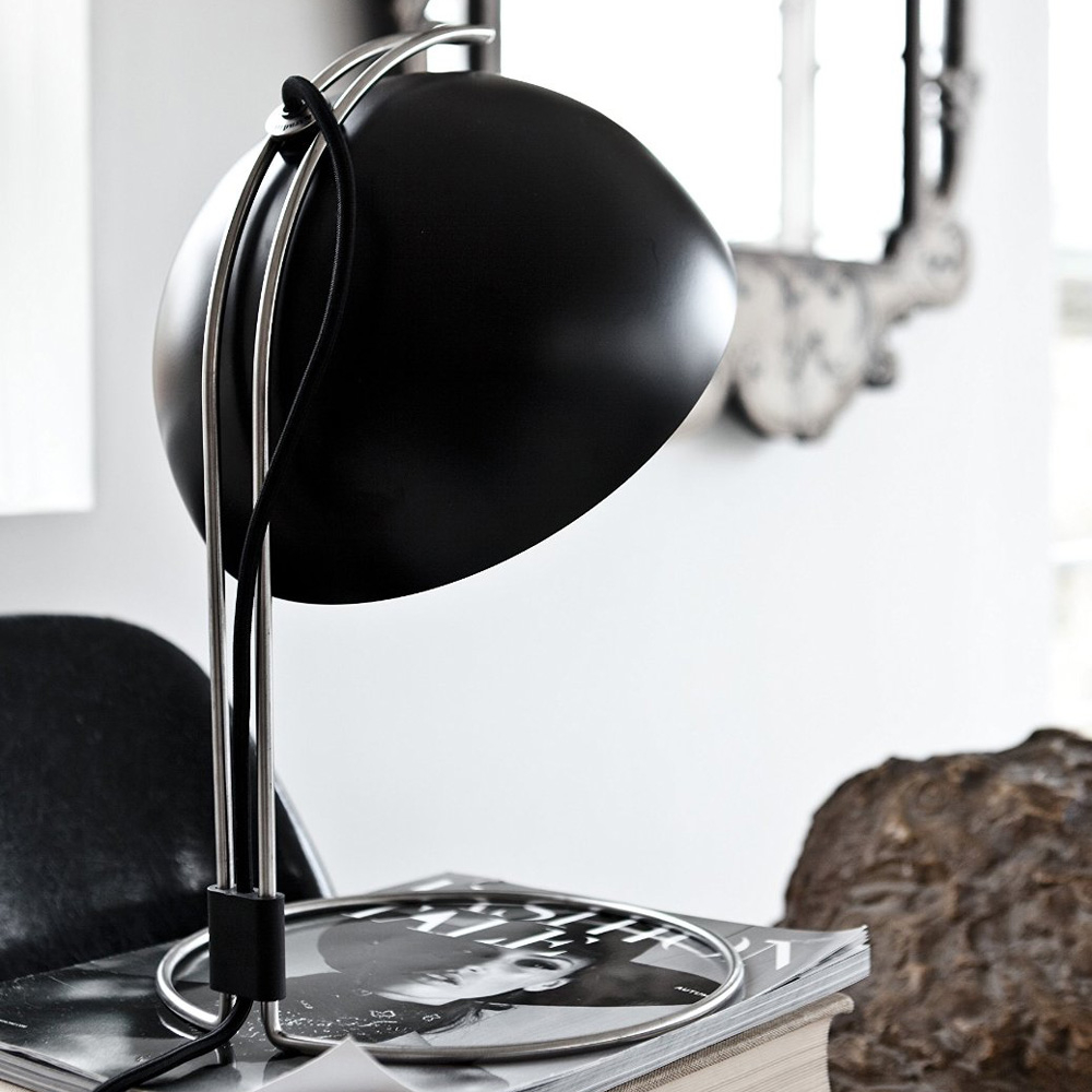 FlowerPot VP4 Matt Schwarz Tischleuchte - &Tradition 20739501 - Verner Panton