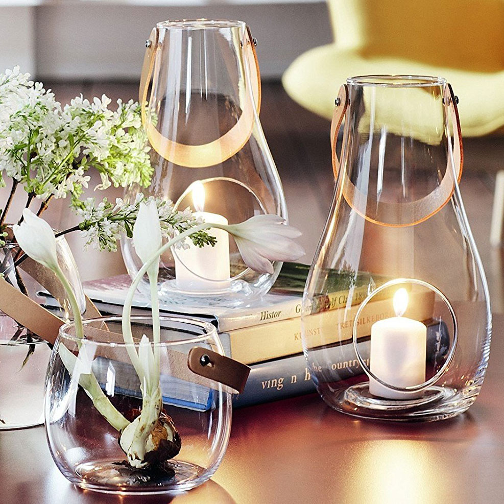 Design With Light Klare Laterne mit Lederhenkel [Höhe 25 cm] - Holmegaard 4343501 - Maria Berntsen