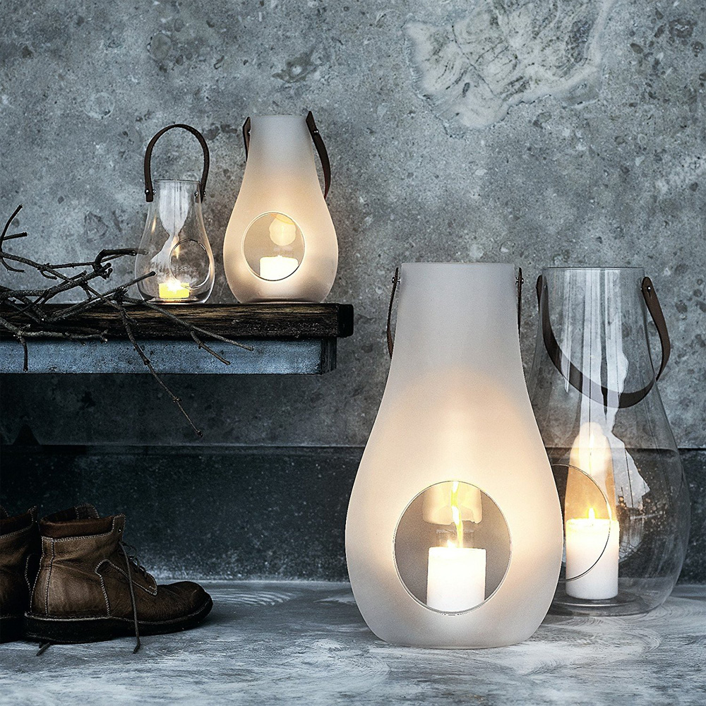 Design With Light Klare Laterne mit Lederhenkel [Höhe 45 cm] - Holmegaard 4343511 - Maria Berntsen