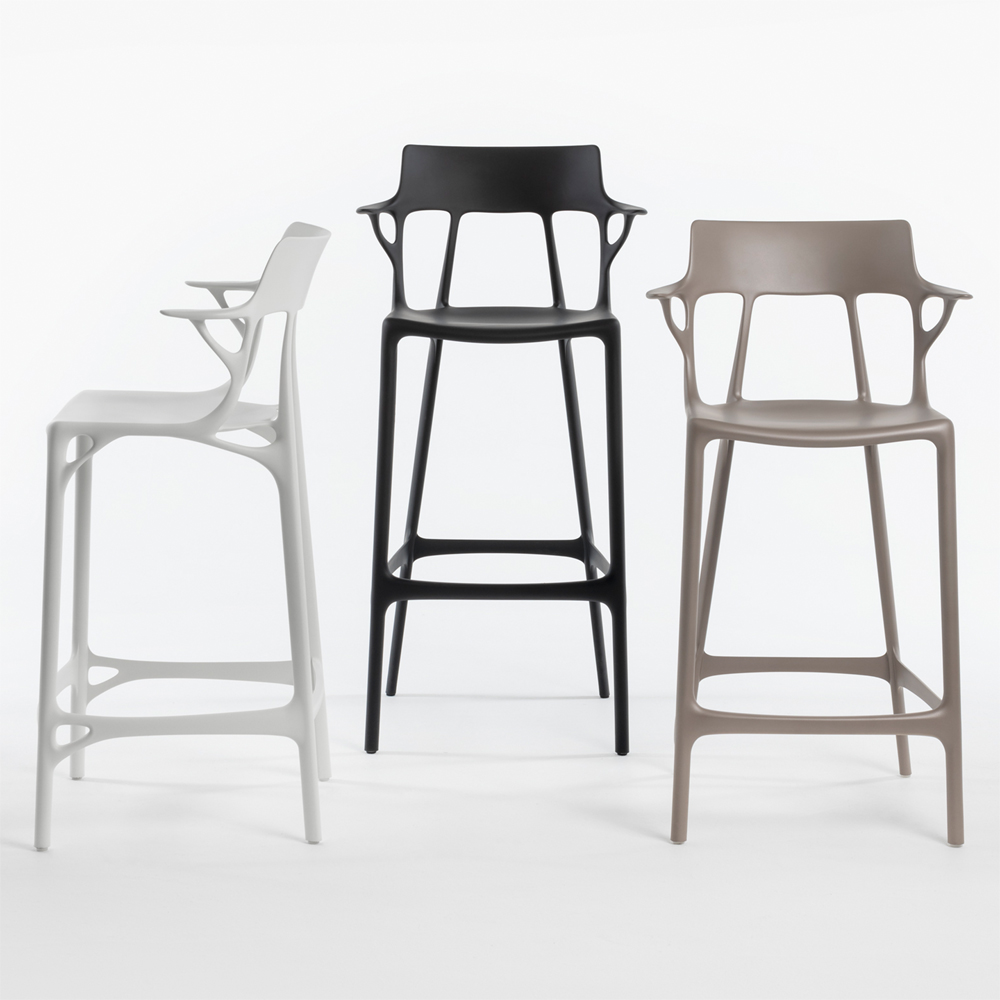 A.I. Stool Recycled Sitzhocker Weiß [Höhe 65 cm] - Kartell 5888BI - Philippe Starck
