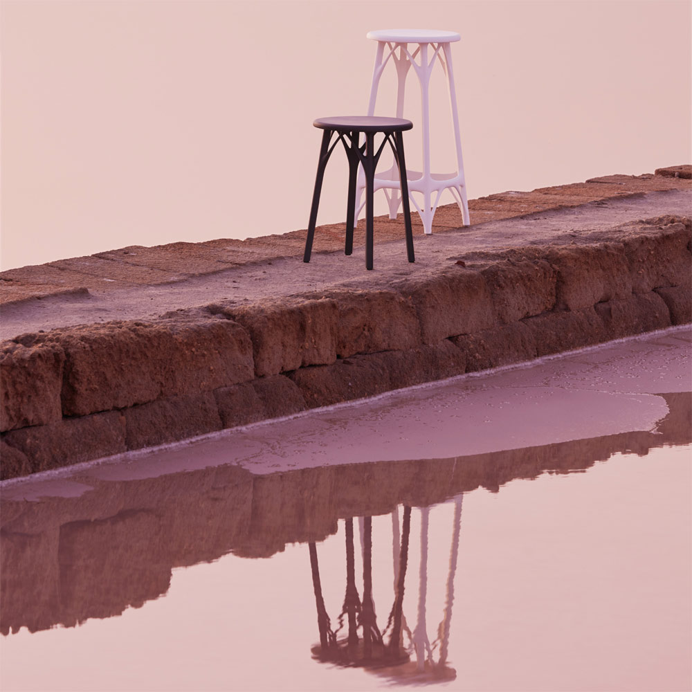 A.I. Stool Light Barhocker Schwarz [Höhe 75 cm] - Kartell 5903NE - Philippe Starck