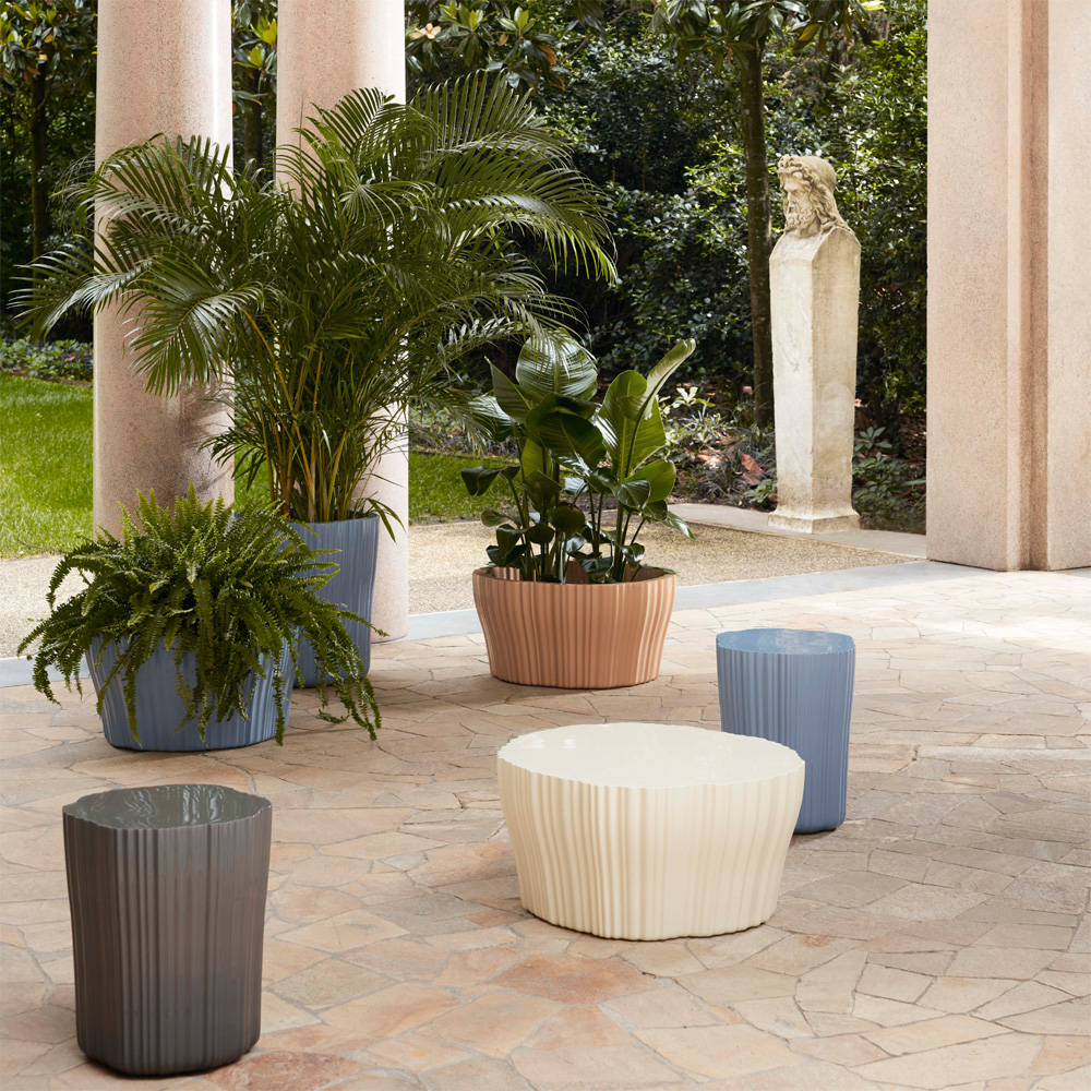 Corteza Beistelltisch in Anthrazit / Elfenbein / Puder / Flieder / Burgund - Kartell 05221AN / 05221AV / 05221CI / 05221LI / 05221BO - Patricia Urquiola