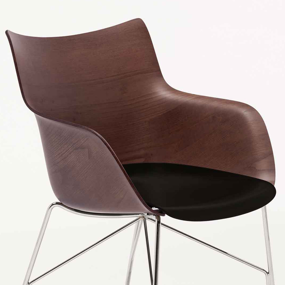 Q/WOOD Armlehnstuhl Esche Dunkel / Gestell Schwarz [Starke Holzmaserung] - Kartell 4914 SN - Philippe Starck