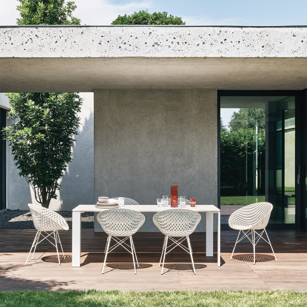 Smatrik Stool Sitzhocker Weiß Gestell Verchromt - Kartell 5881B3 - Tokujin Yoshioka