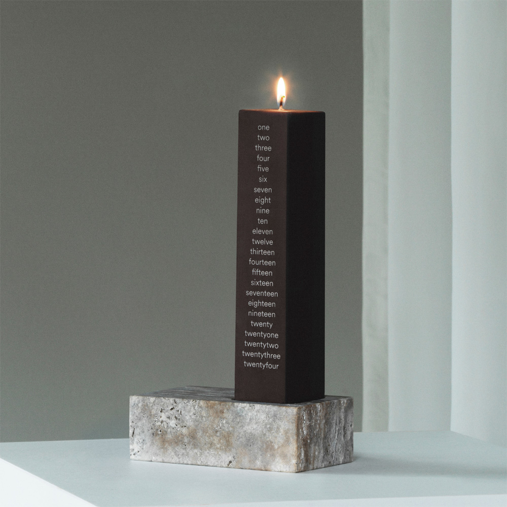 Even Candle Holder Kerzenständer mit Kalenderkerze - Normann Copenhagen 608716 / 608721 - Design Studio Normann Copenhagen