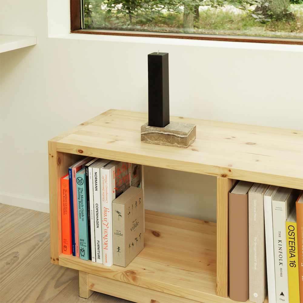 Even Candle Holder Kerzenständer mit Kalenderkerze - Normann Copenhagen 608716 / 608721 - Design Studio Normann Copenhagen