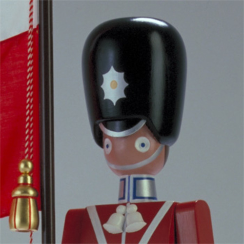 Großer Fahnenträger Palastwache - Rosendahl - Kay Bojesen Soldat Militärfigur aus Holz