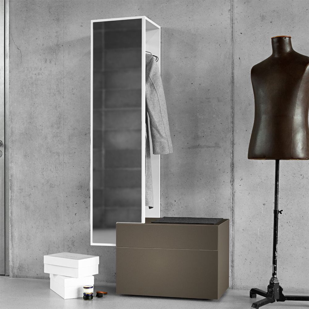 Sellamatt Iltios Garderobenmöbel mit zwei Schubladen und Spiegelelement - Sellamatt 930-II I8 250 02 - Thomas Küchler