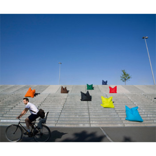 The Bull Outdoor Sitzsack Sitting Bull Schwarz, Dunkelblau, Feuerrot, Orange, Limone, Hellblau, Dunkelgrün, Dunkelbraun