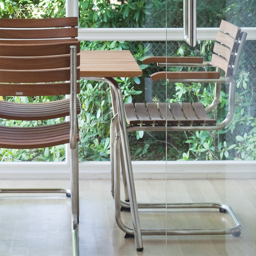 Programm S 40 F Outdoor Freischwinger mit Armlehnen - Thonet - Mart Stam