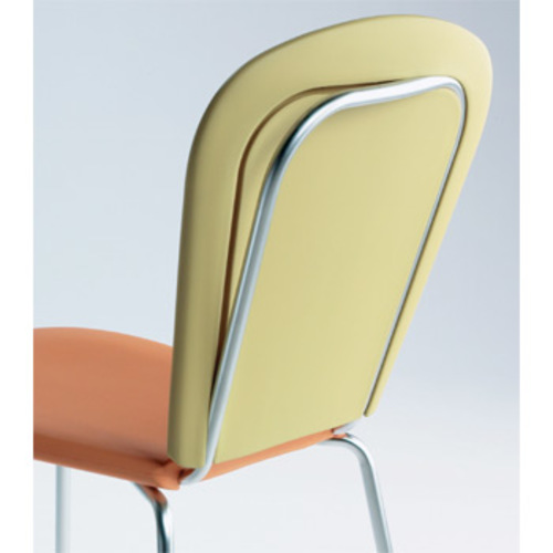 Kiss B/ C - Piiroinen - Sari Anttonen