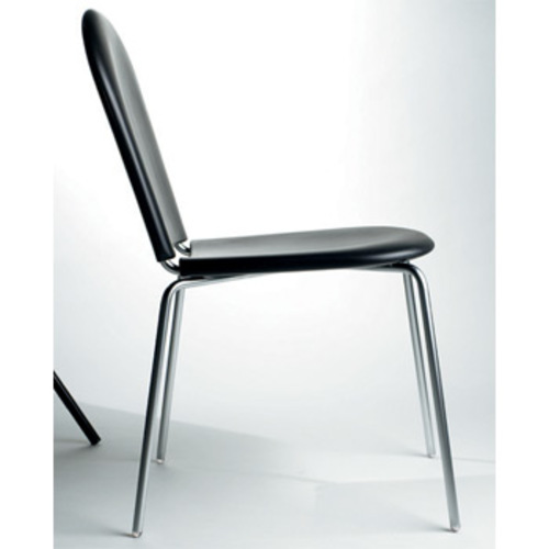 Kiss B/ C - Piiroinen - Sari Anttonen