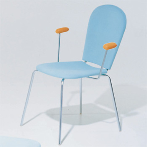 Kiss B/ C - Piiroinen - Sari Anttonen