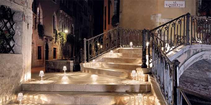 Battery Tischleuchte von Ferruccio Laviani für die Kartell Designkollektion entworfen